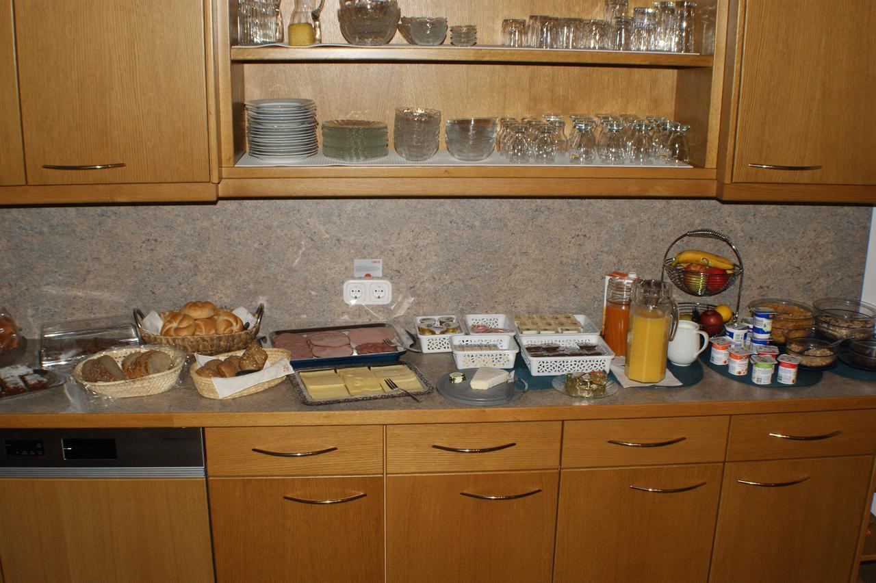 Hotel Garni Haus Anita Liesing ภายนอก รูปภาพ