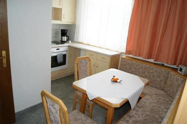 Hotel Garni Haus Anita Liesing ภายนอก รูปภาพ